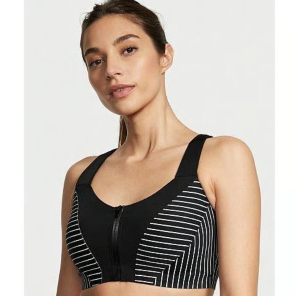 VS knockout front closure Sports Bra